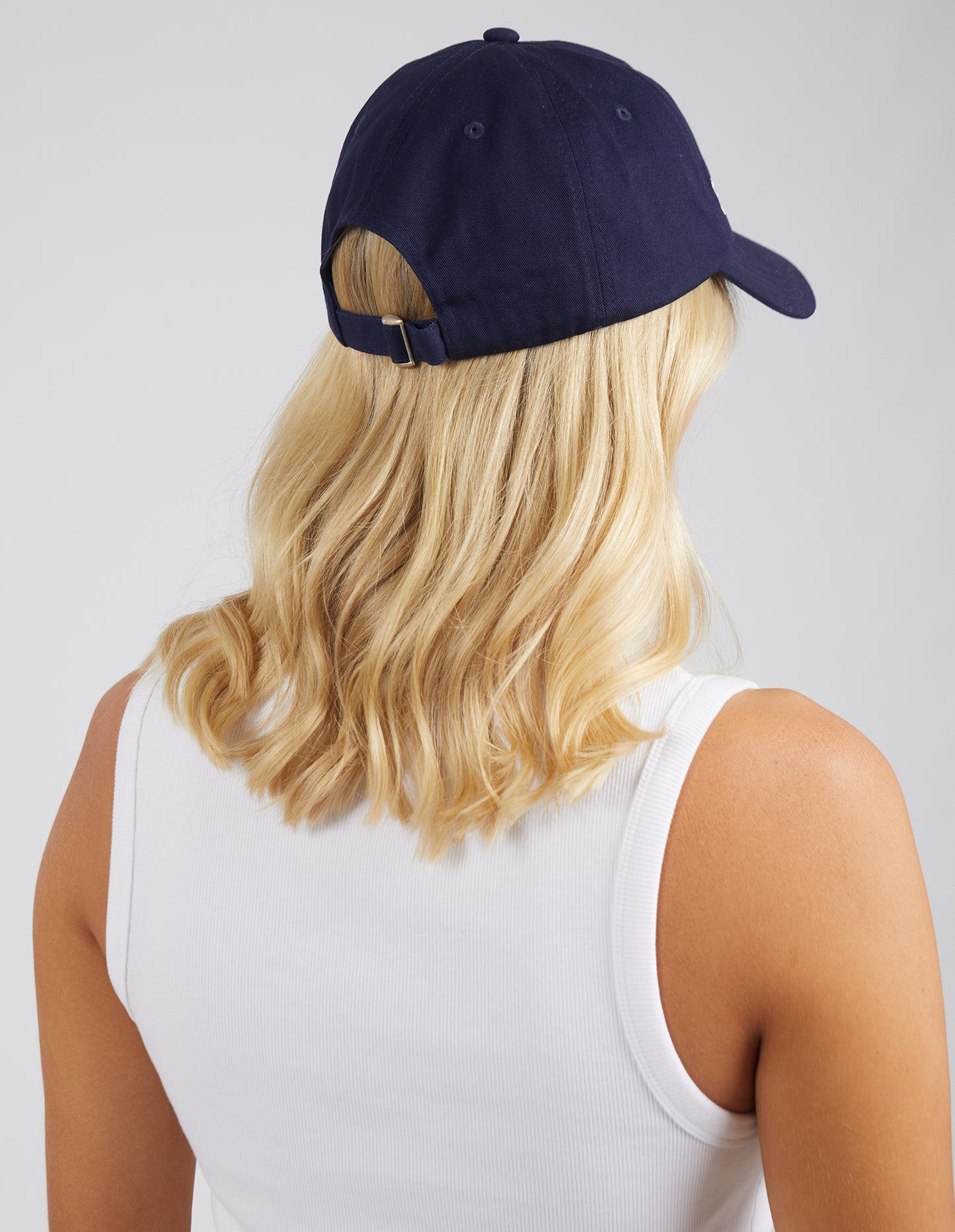 Elm Cap - Dark Sapphire
