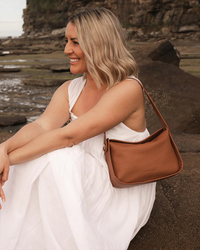 Maddie Shoulder Bag - Tan