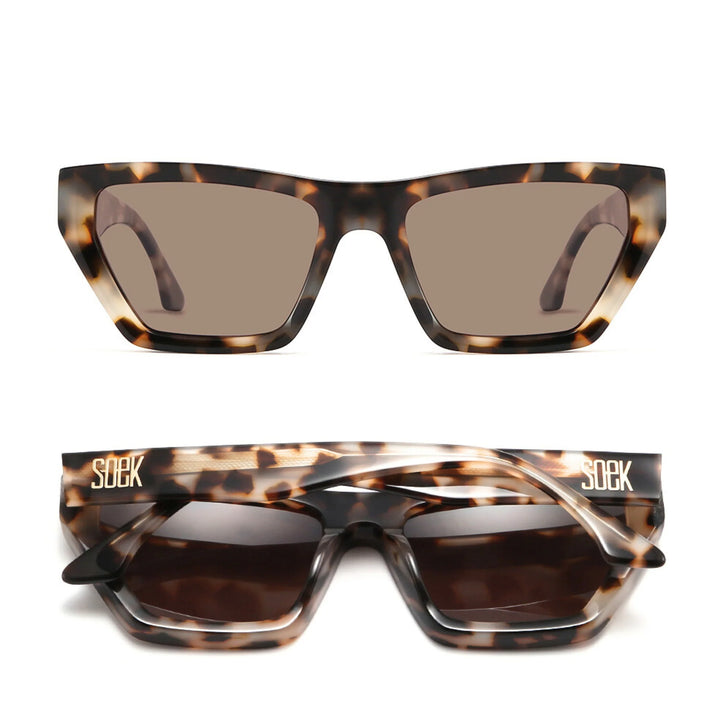 BEYOND SANDSTONE l Plastic Free Sunglasses l Black Polarised Lens