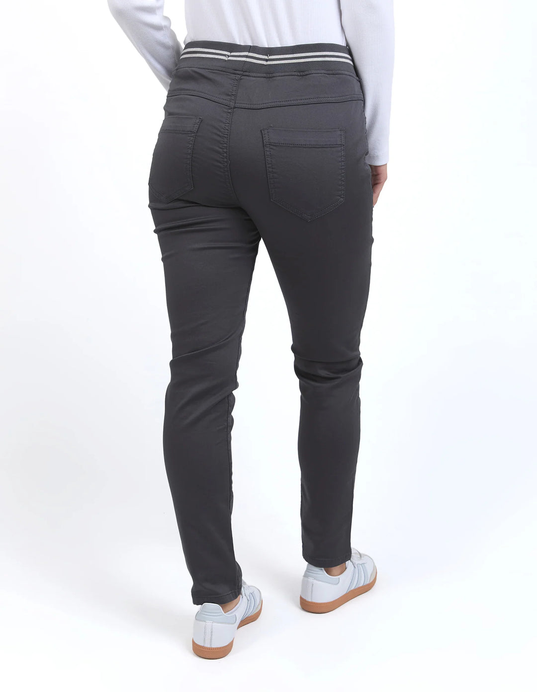 Sylvia Jogger Charcoal