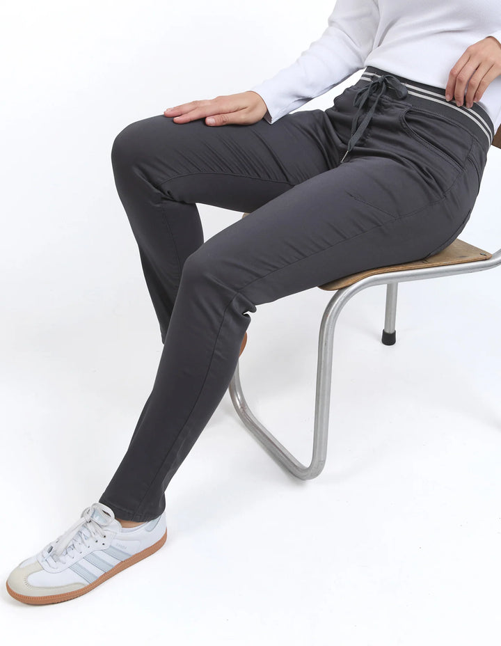 Sylvia Jogger Charcoal