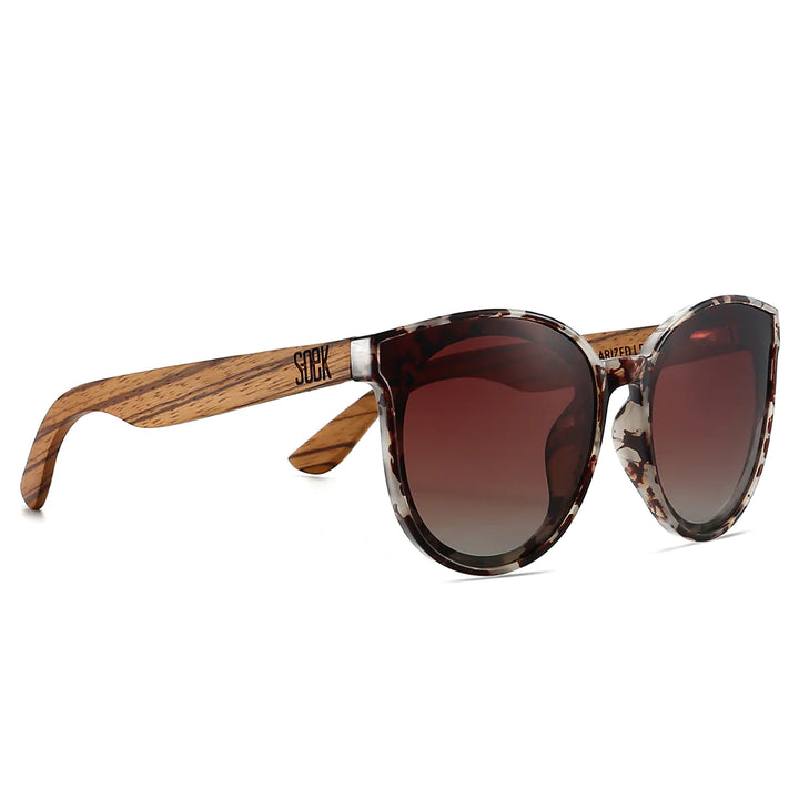 Bella Ivory Tortoise | Black Graduated Lens l Walnut Arms