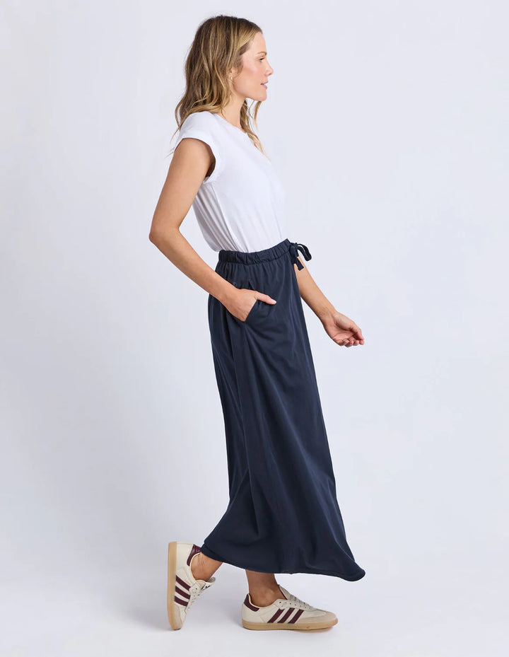 Evolve Skirt - Navy