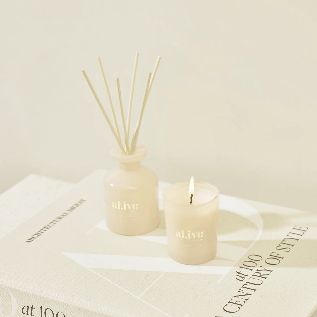 Mini Soy Candle Bauble - Golden Wattle & Citrus