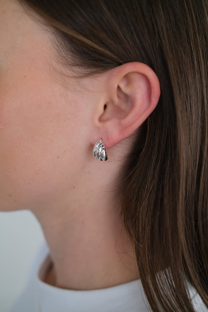 Liana Hoops