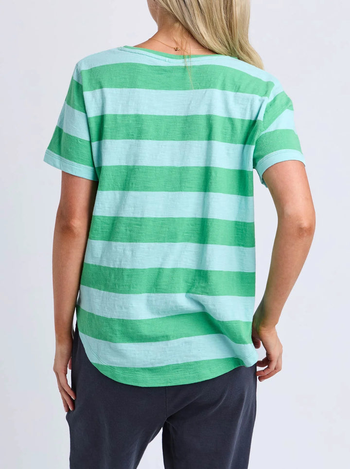 ELM SPRITZ STRIPE TEE GREEN BRIAR/TBLUE