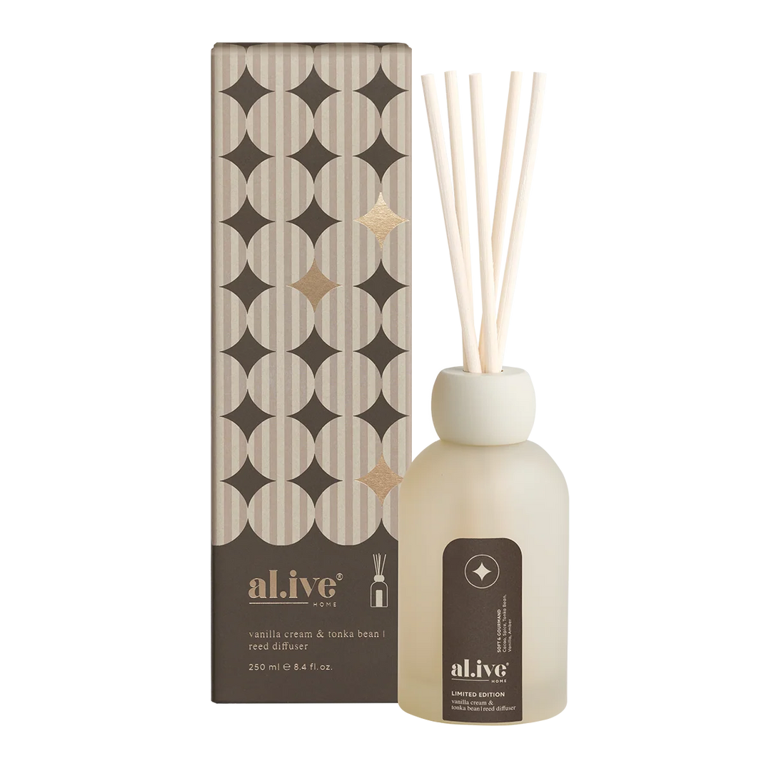 REED DIFFUSER - VANILLA CREAM AND TONKA BEAN