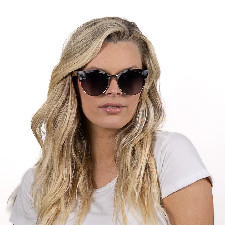 HEATHER IVORY TORT l Grey Lens l White Maple Arms