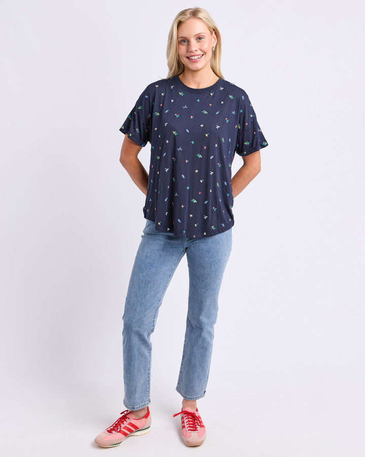 Festive Market Tee - Navy