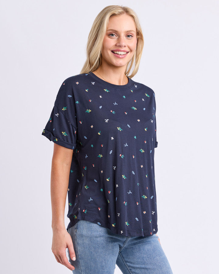 Festive Market Tee - Navy