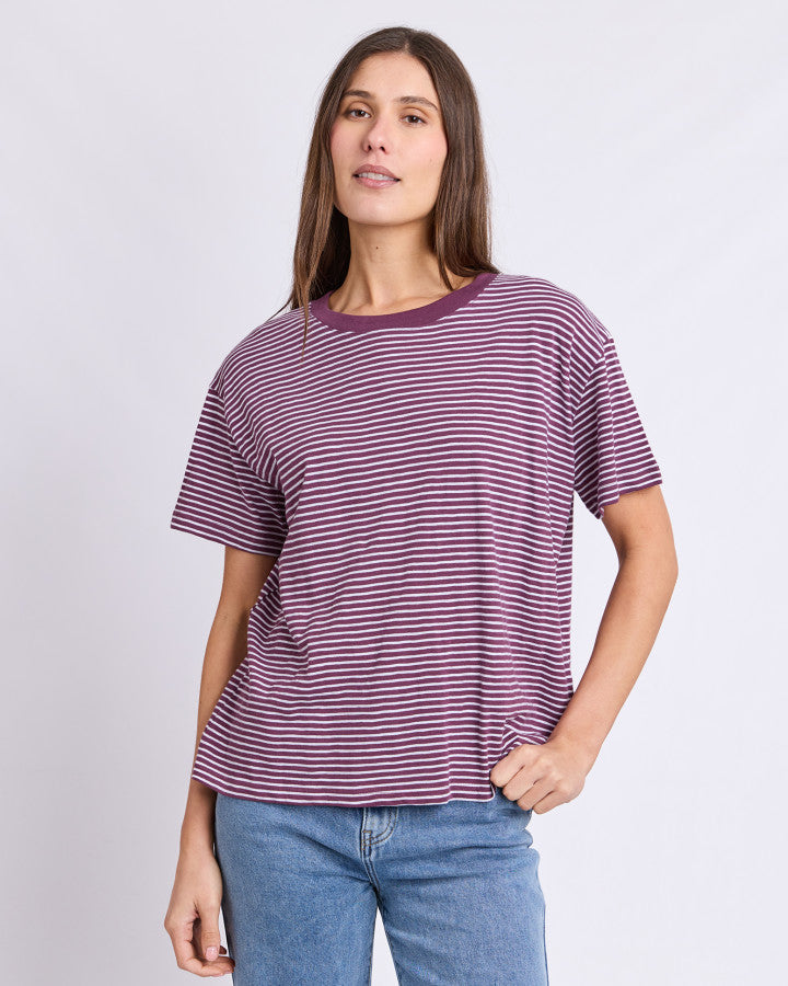 HUTCH STRIPE TEE - Plum/White Stripe