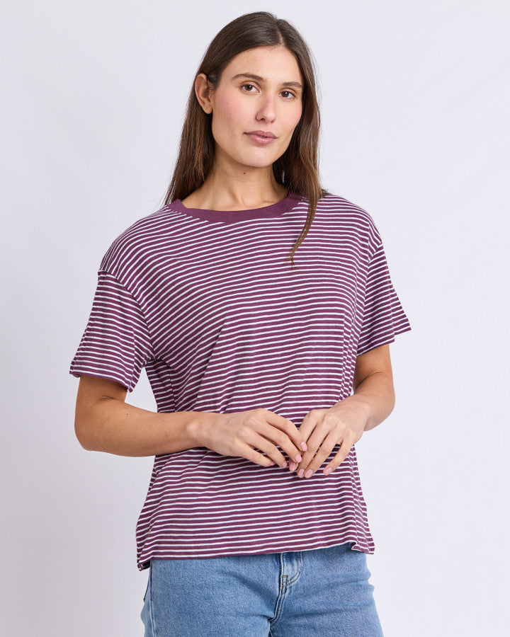 HUTCH STRIPE TEE - Plum/White Stripe