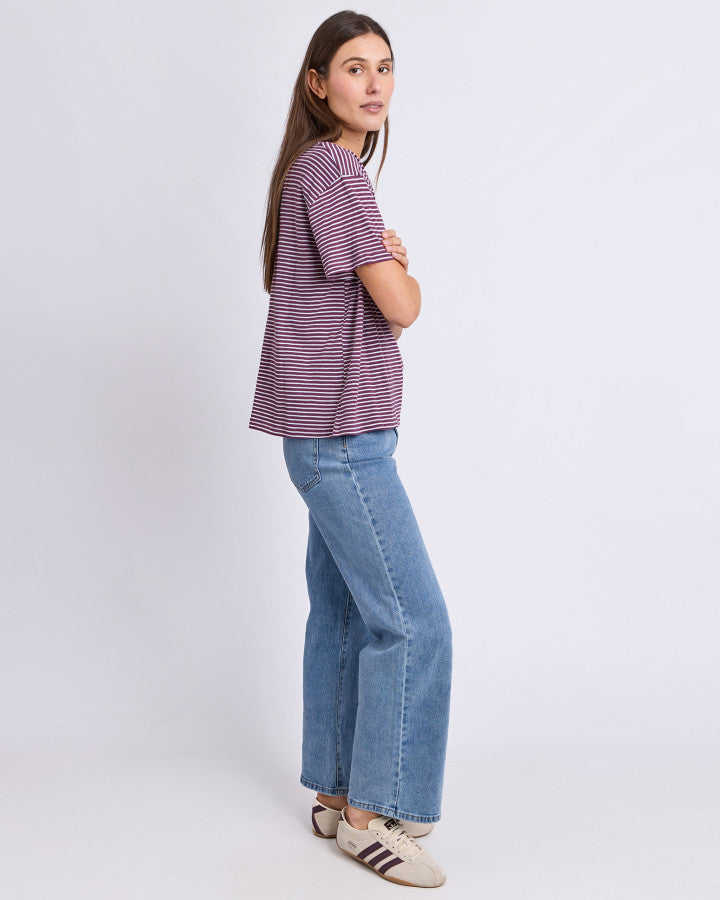 HUTCH STRIPE TEE - Plum/White Stripe