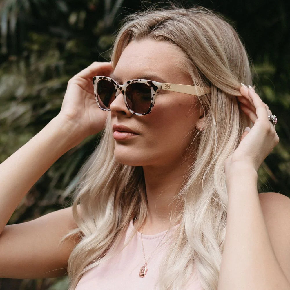 LILA GRACE IVORY TORTOISE l Brown Lens l White Maple Arms