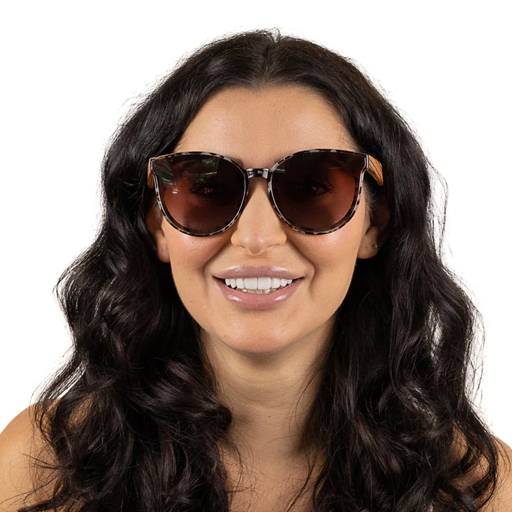 Bella Ivory Tortoise | Black Graduated Lens l Walnut Arms