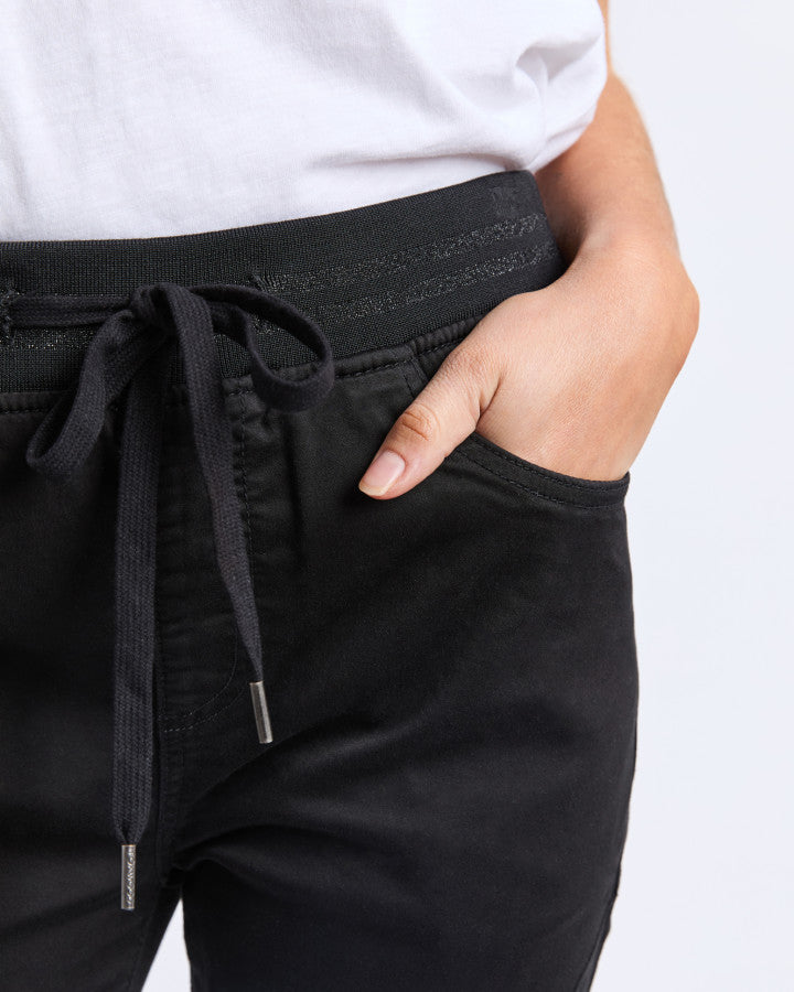 Sylvia Jogger Black