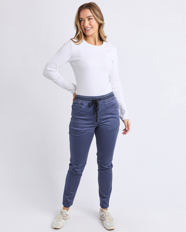 Sylvia Jogger Dark Blue
