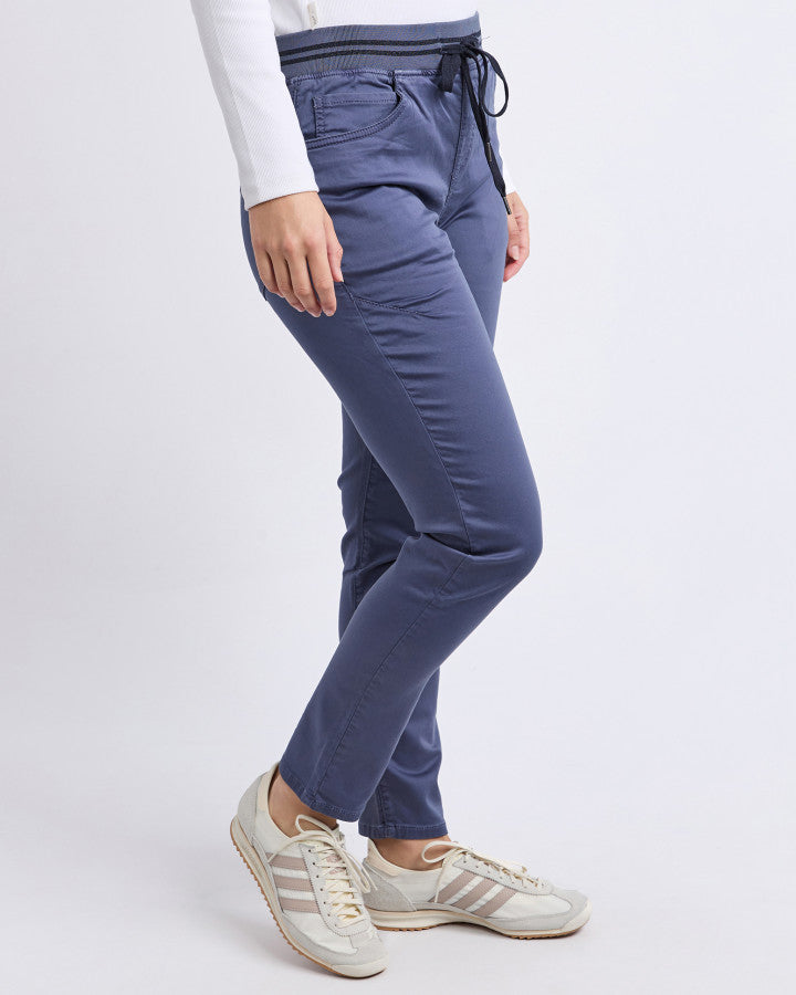 Sylvia Jogger Dark Blue