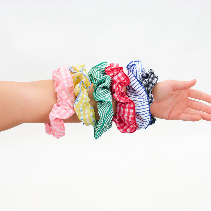 TAMED SCRUNCHIES