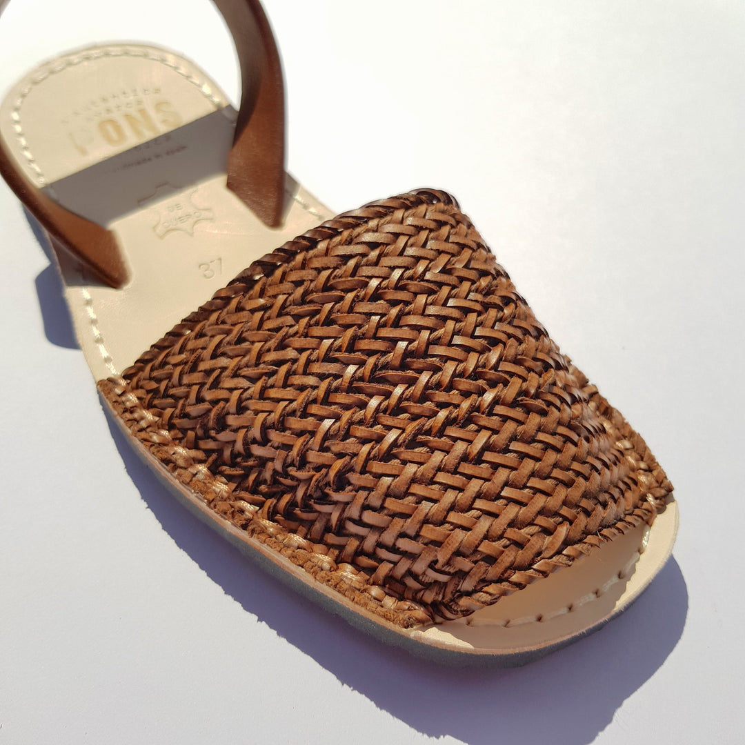 Braided Leather Avarca Pons - Tan
